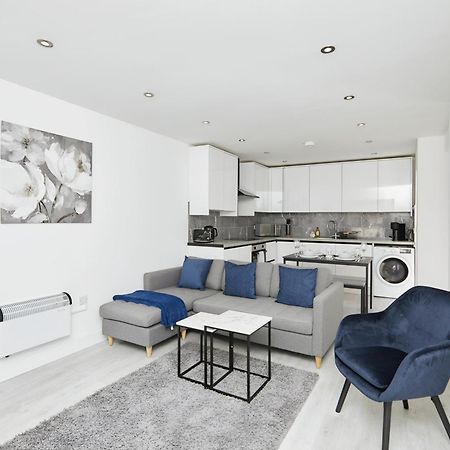 Modern Home In Derby City Centre - Free Gated Parking Bagian luar foto