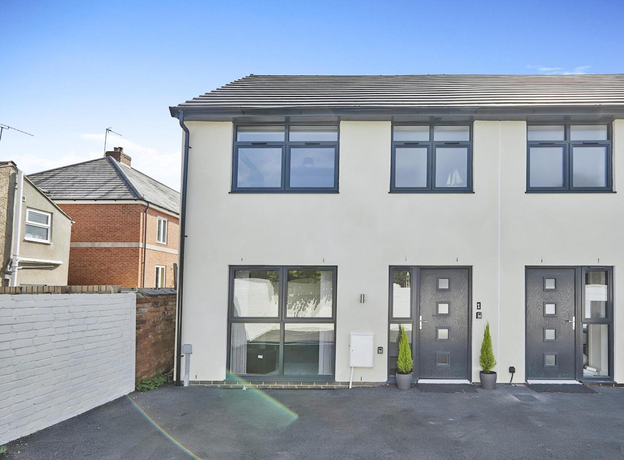 Modern Home In Derby City Centre - Free Gated Parking Bagian luar foto