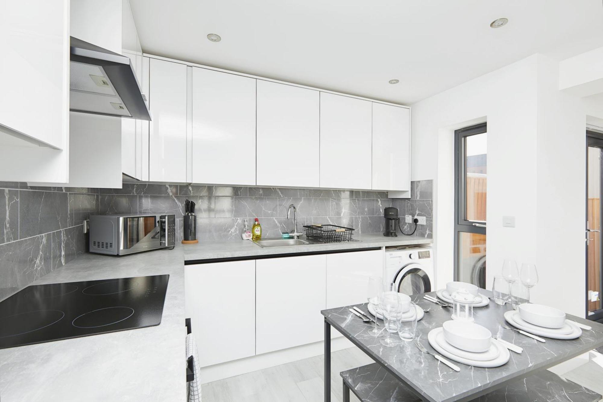 Modern Home In Derby City Centre - Free Gated Parking Bagian luar foto