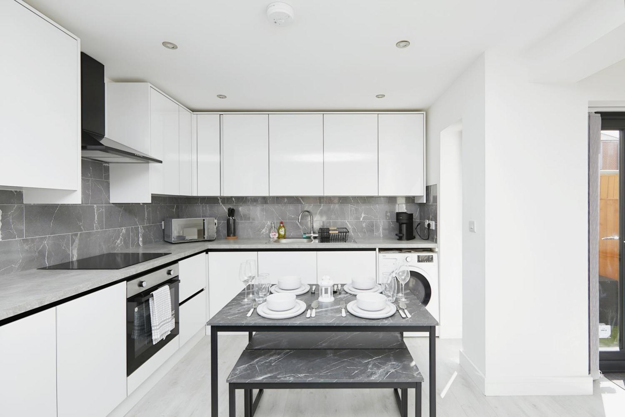 Modern Home In Derby City Centre - Free Gated Parking Bagian luar foto