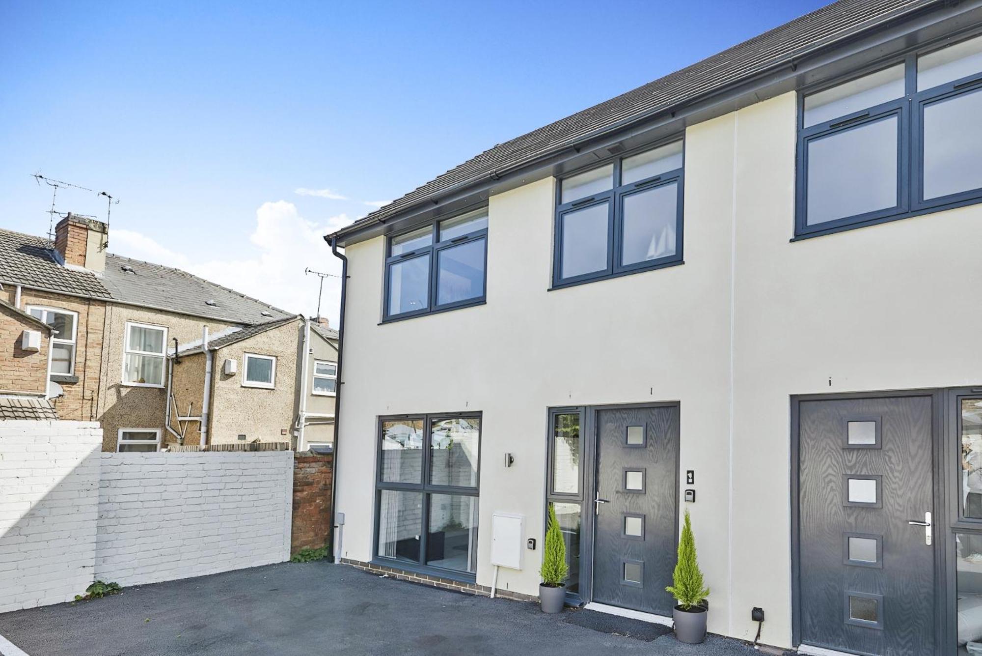 Modern Home In Derby City Centre - Free Gated Parking Bagian luar foto
